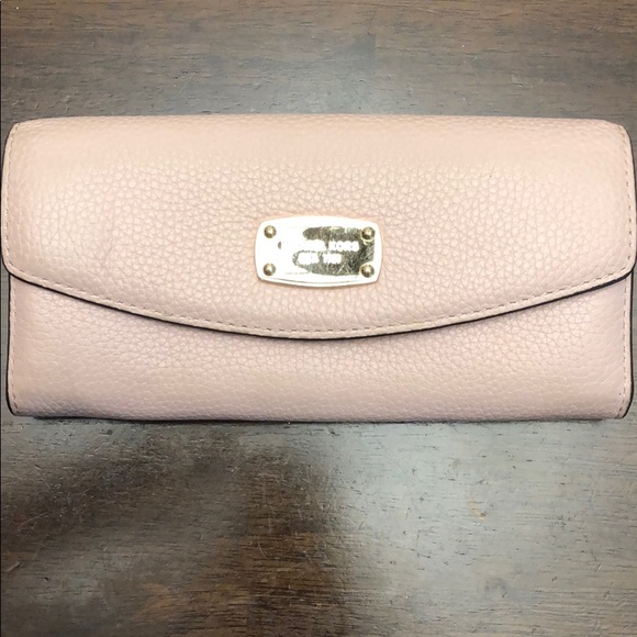 Michael Kors Handbags - Michael Kors wallet Michael Kors Handbags - Michael Kors wallet